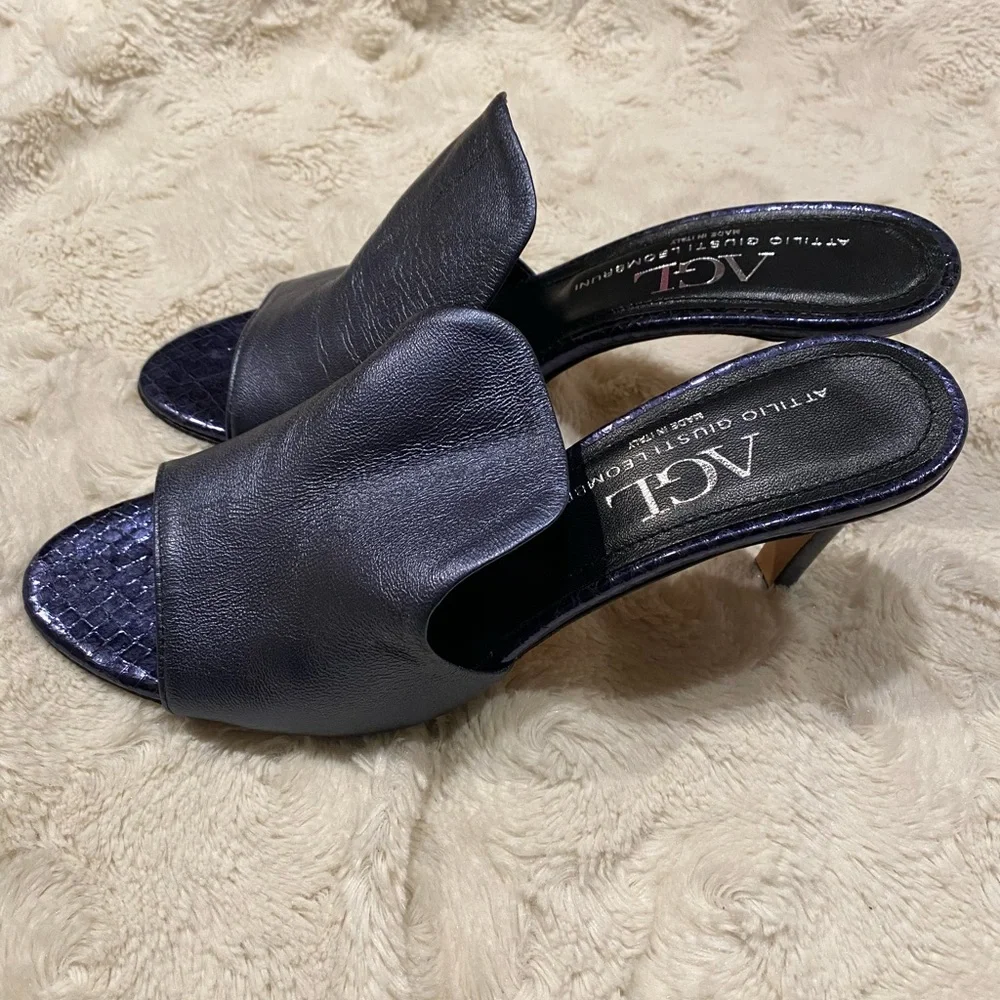 AGL Dark Navy Blue Metallic Leather Heels size 8.5, super soft and lightweight.